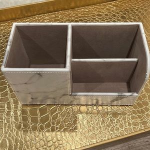 Desk/makeup/jewelry organizer